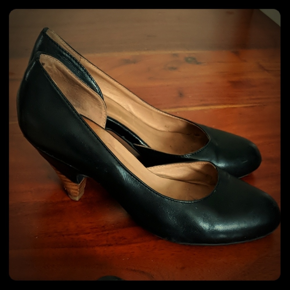Miz Mooz Black D'Orsay Pumps
